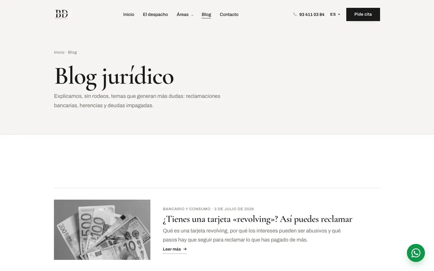 Blog jurídico editable desde el panel.